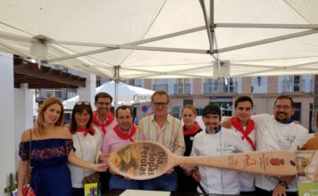 Álora reparte 7.000 platos de sopas perotas en su XIV edición