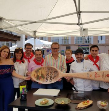 Álora reparte 7.000 platos de sopas perotas en su XIV edición