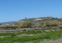 La Diputación une paisaje e historia como atractivo de la Gran Senda en la Axarquía