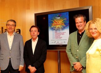 Rincón de la Victoria acoge la primera edición de la gala Sol de Carnaval