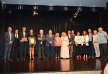La radio malagueña recibe un emotivo tributo en la gala de entrega del II Premio «Julián Sesmero»