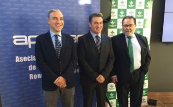 Bendodo considera que los dos retos prioritarios de Ronda son mejorar su conexión por carretera y su promoción cultural