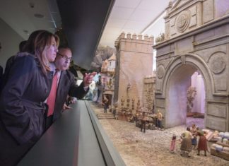 La presidenta andaluza augura mayor crecimiento económico y creación de empleo para 2018