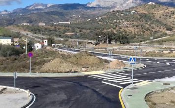 Fallece tras quedar atrapado bajo un camión hormigonera en Riogordo