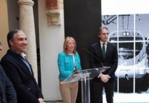Bendodo aplaude el esfuerzo y el compromiso del Gobierno de España para llevar el tren hasta Marbella y Estepona