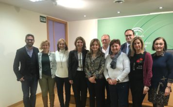 Los hospitales públicos andaluces acogerán un programa que ayudará a pacientes con cáncer al restablecimiento de su propia imagen