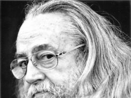 El poeta Jesús Munárriz, protagonista del ciclo ‘Tecleando el misterio. Jazz y poesía bajo las estrellas’ en el MVA