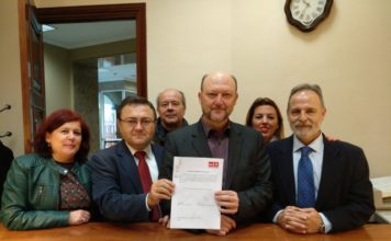 El PSOE de Andalucía alerta del plan de la UE que limita la pesca del salmonete, merluza y cigala por poner en riesgo el empleo y por la subida de precios