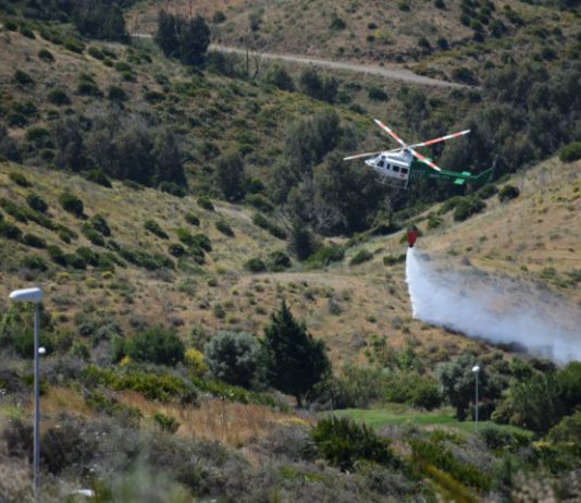 Más de 130 efectivos han participado en el simulacro de incendio forestal celebrado hoy en Mijas