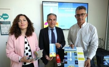 La Diputación y el Aula del Mar comienzan la campaña sobre información y seguimiento de medusas en las playas