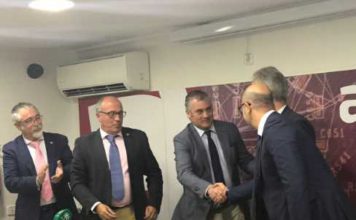 Carnero recuerda que la Junta subvenciona hasta el 55% del coste de proyectos de iluminación en pymes