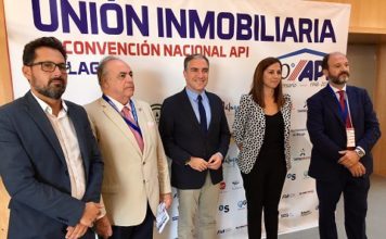 Bendodo destaca el papel del sector inmobiliario y su peso en la economía de la provincia