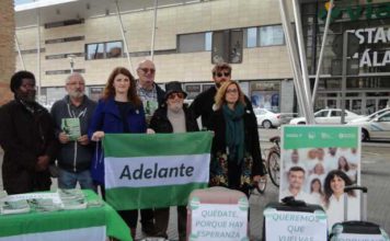 Adelante Andalucía escenifica su programa para facilitar el retorno de los jóvenes emigrantes