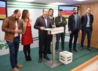 El PSOE llama a Ciudadanos a no abandonar el centro político para situarse en la ultraderecha