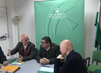 La Junta destaca la generación de empleo y riqueza del cultivo de invernadero como sector pujante en la Axarquía