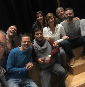 La Cena de los Idiotas en el Campus Universitario