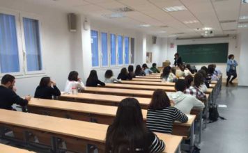 Cerca de 23.000 personas se examinarán mañana para lograr plaza fija en los centros públicos del SAS