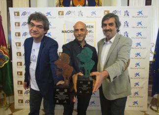 Idígoras y Pachi reciben el premio ‘Elgar’ de Viñetas Periodísticas por su trayectoria