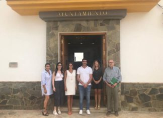 Nuria Rodríguez traslada al alcalde de Guaro los apoyos de la Consejería para impulsar el turismo en los municipios de interior