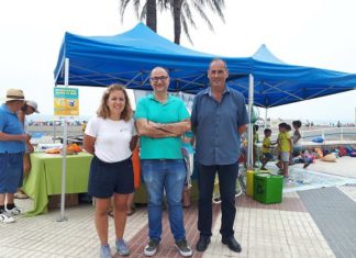 Campaña informativa en los cinco municipios costeros de la Axarquía para fomentar el reciclaje de envases