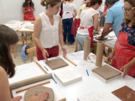 El Museo Picasso Málaga pone en marcha un nuevo Taller Bilingüe de Estampación Cerámica para Adultos