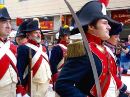 El histórico Regimiento de Reding en la ofrenda a la Patrona de Málaga