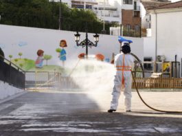 Infoca ha movilizado hoy a 100 efectivos en Andalucía para tareas de desinfección por Covid-19