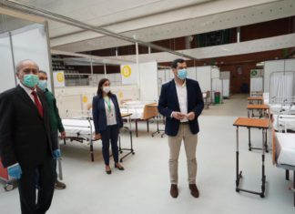 Moreno visita el Hospital Auxiliar de Carranque y destaca la previsión y anticipación con la que actuado el Gobierno andaluz frente al coronavirus