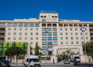El Hospital Regional de Málaga restringe las visitas para garantizar la seguridad de pacientes, usuarios y profesionales