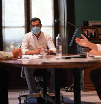 Covid-19: Reunión del Presidente de la Junta con Educación y Salud