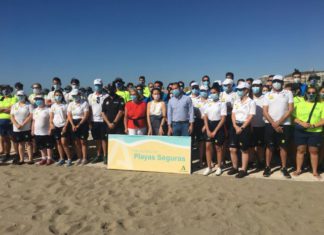 Los auxiliares de playa de la Junta han realizado cerca de 170.000 actuaciones