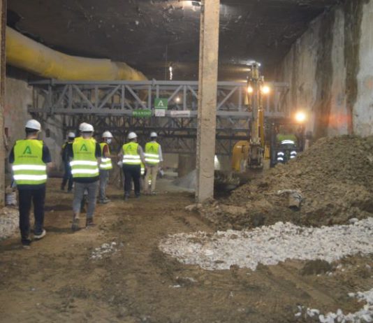 Firmas interesadas en la licitación del montaje de las vías visitan el túnel del Metro de Málaga