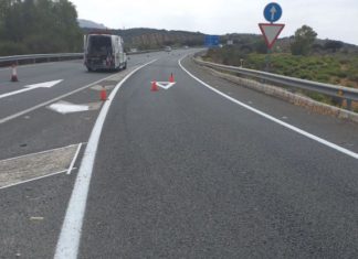La Consejería de Fomento inicia el repintado de los 26 kilómetros de la autovía A-92M