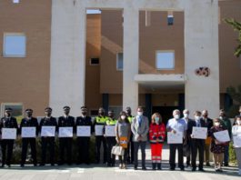 Salud distingue a 14 personas por su especial intervención en casos de emergencias