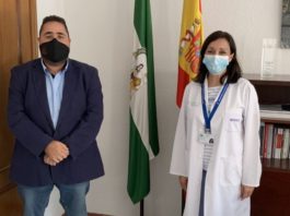 El Hospital Regional de Málaga y la Asociación Malagueña de Hemofilia, pioneros en un servicio de envío de tratamientos para pacientes con coagulopatías congénitas
