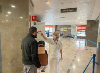 El Área Sanitaria Norte de Málaga implanta el control de temperatura en los accesos al Hospital de Antequera