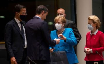 Ayudas por recortes es más saqueo