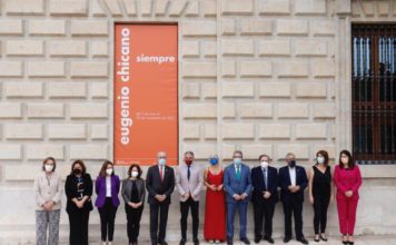 Bendodo y Del Pozo inauguran la nueva sala de exposiciones temporales en el Museo de Málaga dedicada al pintor Eugenio Chicano
