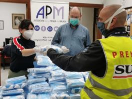 El Hospital Regional premia la labor de los periodistas malagueños durante la pandemia
