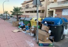VOX denuncia la acumulación de basura en urbanizaciones de Rincón de la Victoria y exige multas para los incívicos