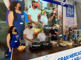 Blogueras, chefs y artesanas pasteleras rescatan el recetario tradicional malagueño en el Gran Mercado Sabor a Málaga