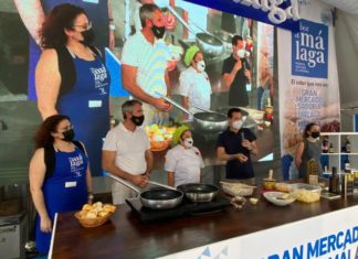 Blogueras, chefs y artesanas pasteleras rescatan el recetario tradicional malagueño en el Gran Mercado Sabor a Málaga