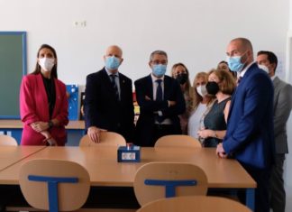 Imbroda inaugura el IES Margarita Salas de Torre de Benagalbón