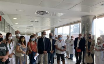 El Hospital Virgen de la Victoria acoge la exposición “Héroes y Heroínas” de pacientes ostomizados