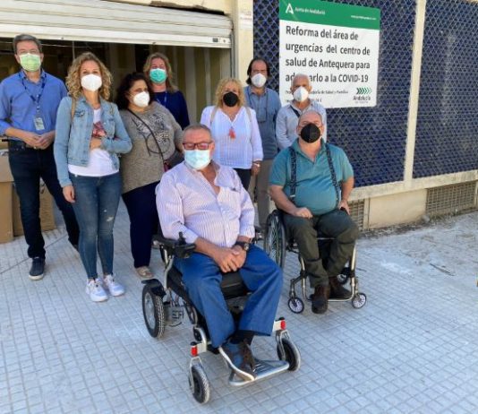 Asociaciones de pacientes de la comarca visitan las obras de construcción del nuevo punto de urgencias en Antequera