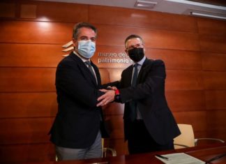 Correos y el Ayuntamiento de Málaga renuevan su colaboración para facilitar a la ciudadanía el pago de tributos a través de giro postal