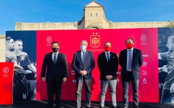 La Diputación impulsa el deporte con la acogida de dos partidos de la selección española de fútbol sala en Rincón de la Victoria