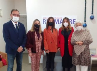 La secretaria general de Familias, Ana Mata, visita las instalaciones de Red Madre en Málaga