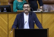 Ahumada persigue que la Junta de Andalucía se implique en la defensa de los vecinos de El Perchel