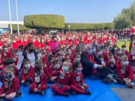El Padre Ángel hace campaña por los mayores en una jornada dedicada a la paz en el Colegio El Pinar